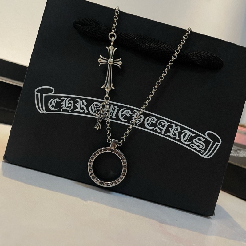 Ch*0me He**ts necklaces